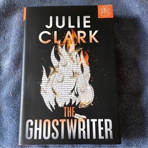“The Ghostwriter” Book by Julie Clark